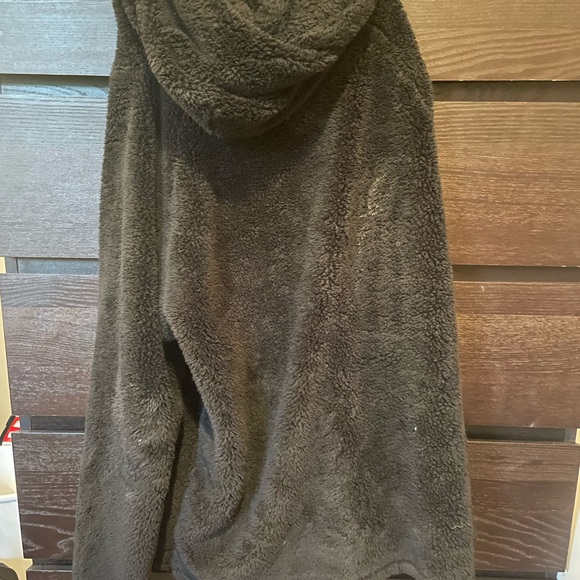 VICTORIA'S SECRET PINK SHERPA PULLOVER - Picture 3 of 3